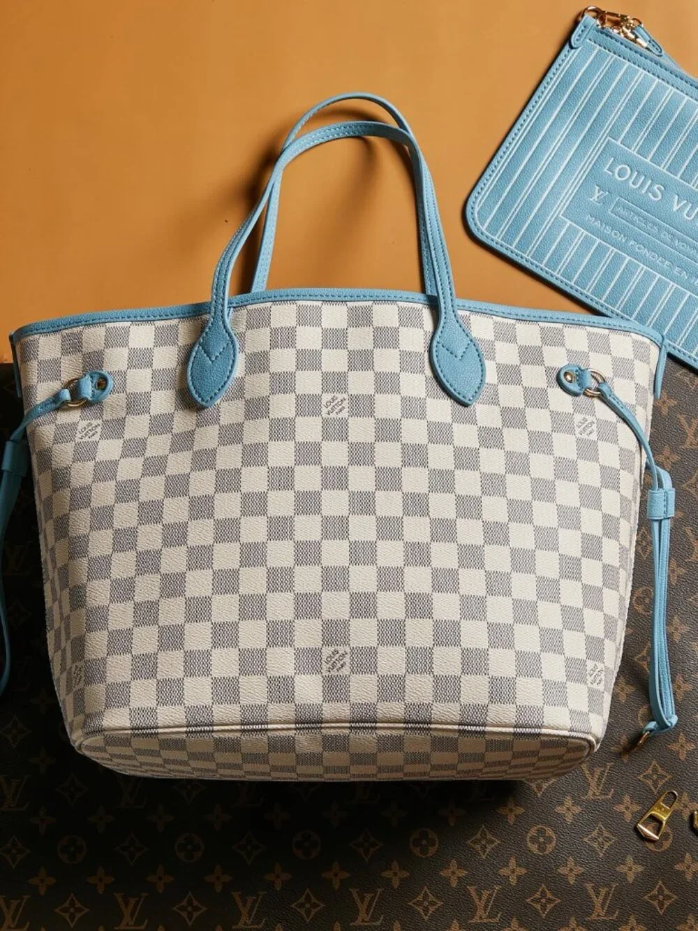 Louis Vuitton Neverfull Inside Out MM Damier Azur
